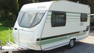 How to wash a caravan