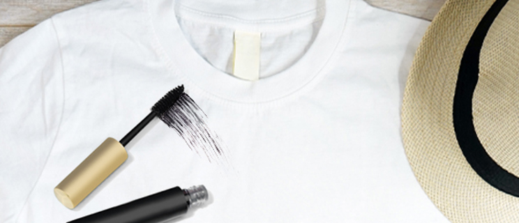 Mascaraflecken entfernen