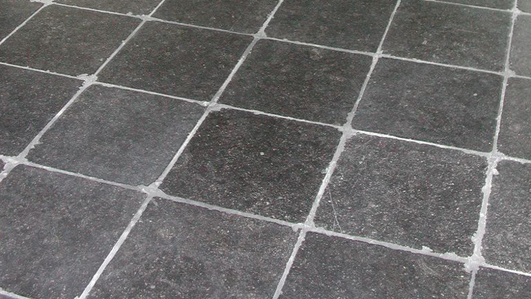 Belgisch Hardsteen Getrommeld Gezoet