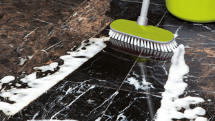Natuursteen schoonmaken