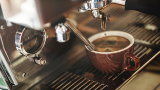 Détartrer une machine à expresso