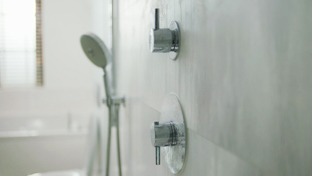 Eliminar la cal del cuarto de baño