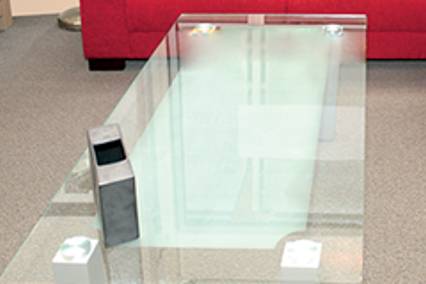 Meubels Glazen Tafels En Kasten