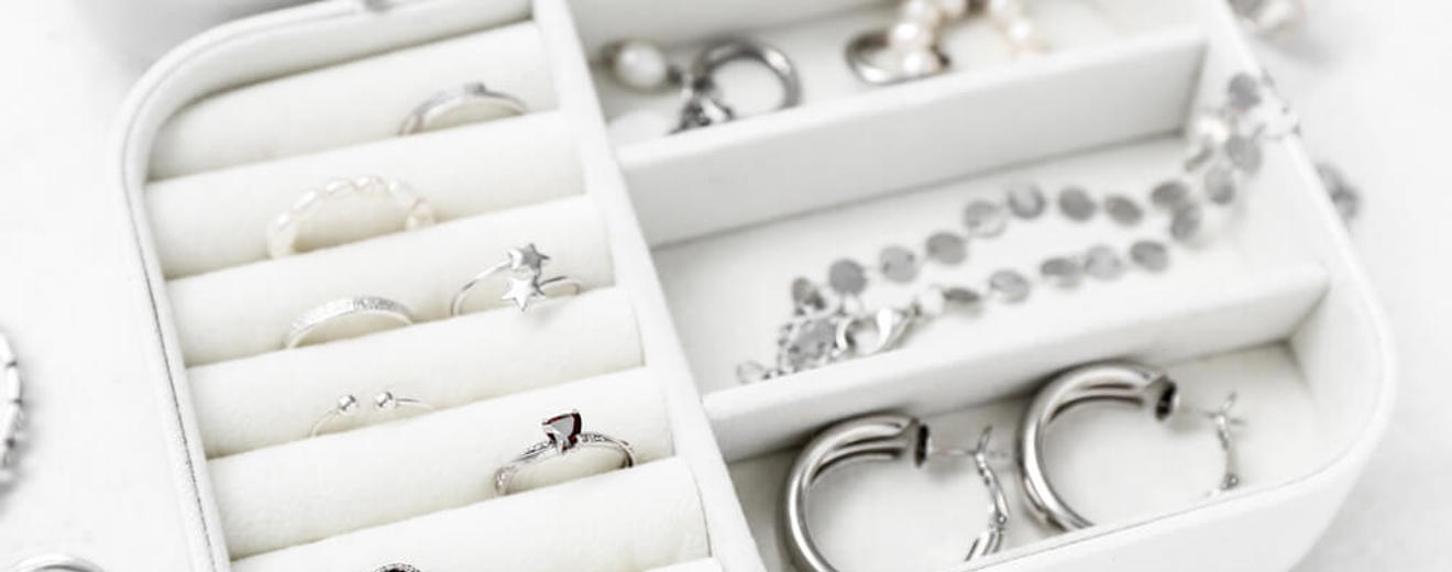 Shutterstock 2391074661