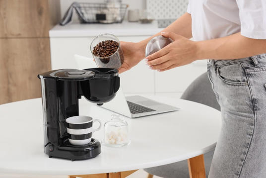 Ako odstrániť kávový povlak z kávovaru