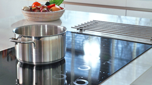 Inductiekookplaat schoonmaken