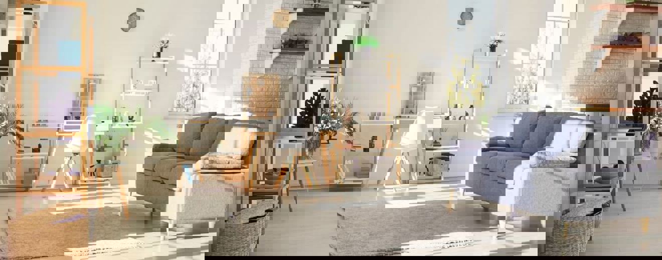 Shutterstock 2409116009