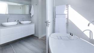 Badkamer schoonmaken